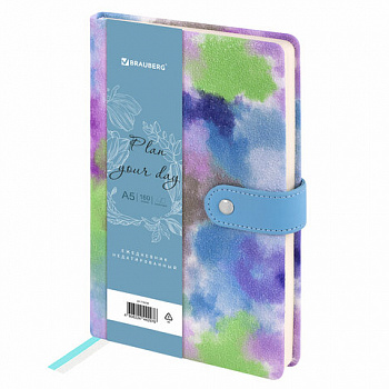 Ежедневник недатированный А5 138х213 мм BRAUBERG "Nebula", под кожу, застежка 160 л., синий микс